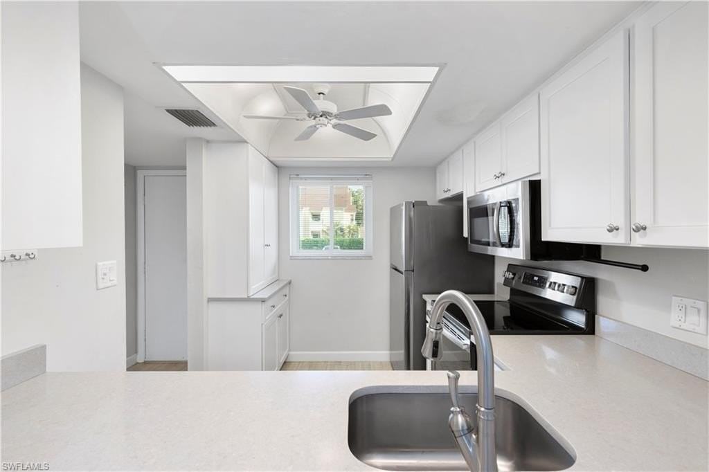 1008 Manatee Rd Apt G103 #G103 - Photo 4 of 24