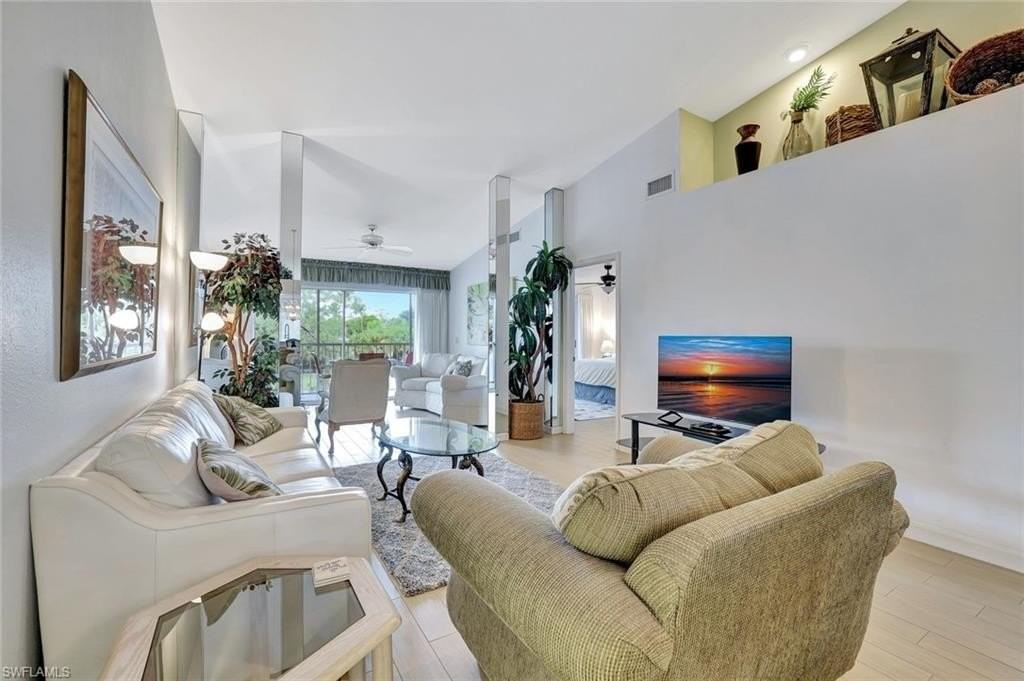 2420 Hidden Lake Dr Apt 1008 #1008 - Photo 3 of 34