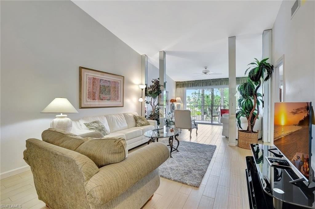 2420 Hidden Lake Dr Apt 1008 #1008 - Photo 6 of 34