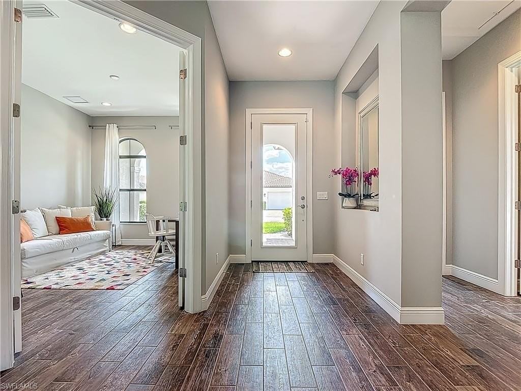 4524 Tamarind Way - Photo 2 of 50