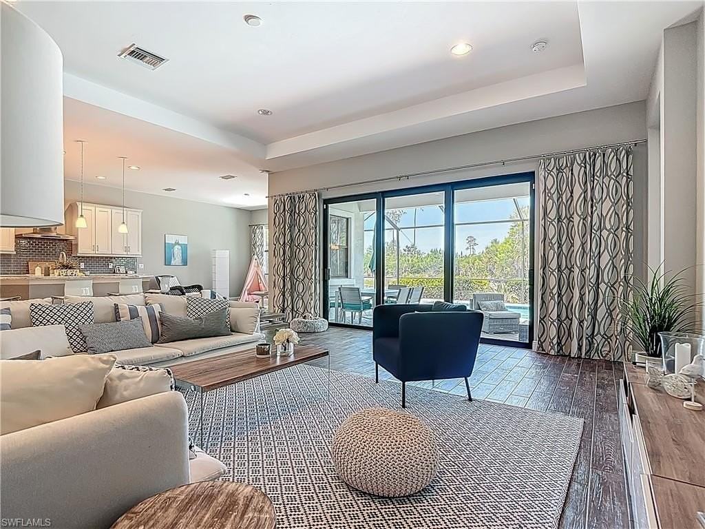 4524 Tamarind Way - Photo 6 of 50