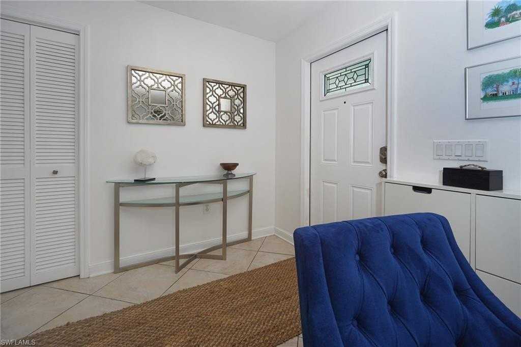 768 96th Ave N - Photo 6 of 34