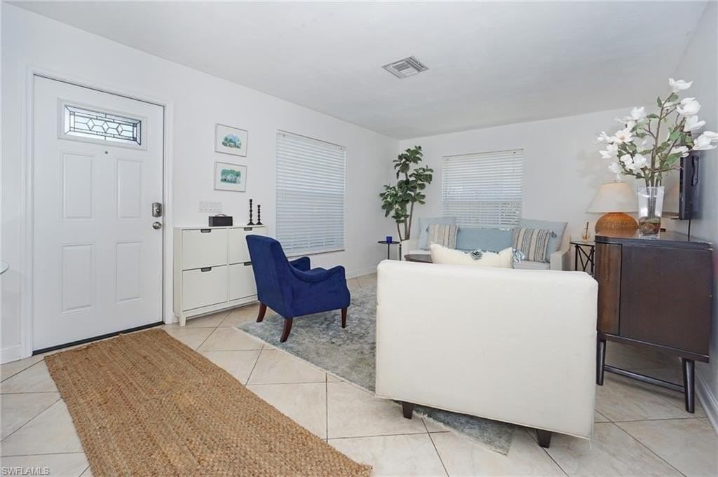 768 96th Ave N - Photo 7 of 34