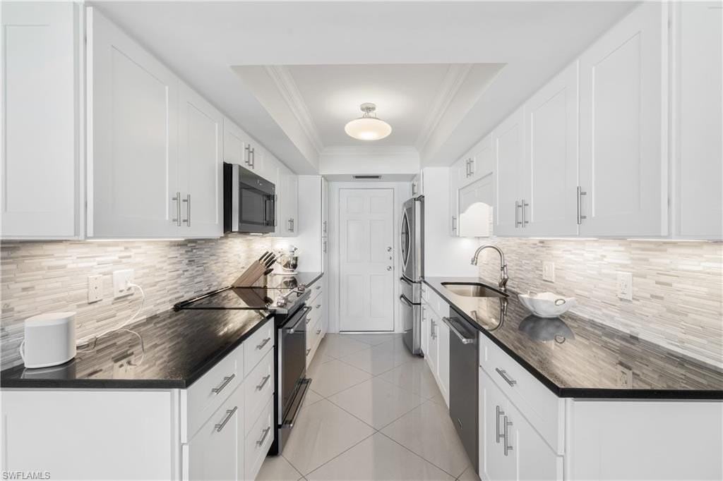 2600 Gulf Shore Blvd N Apt 54 #54 - Photo 6 of 19