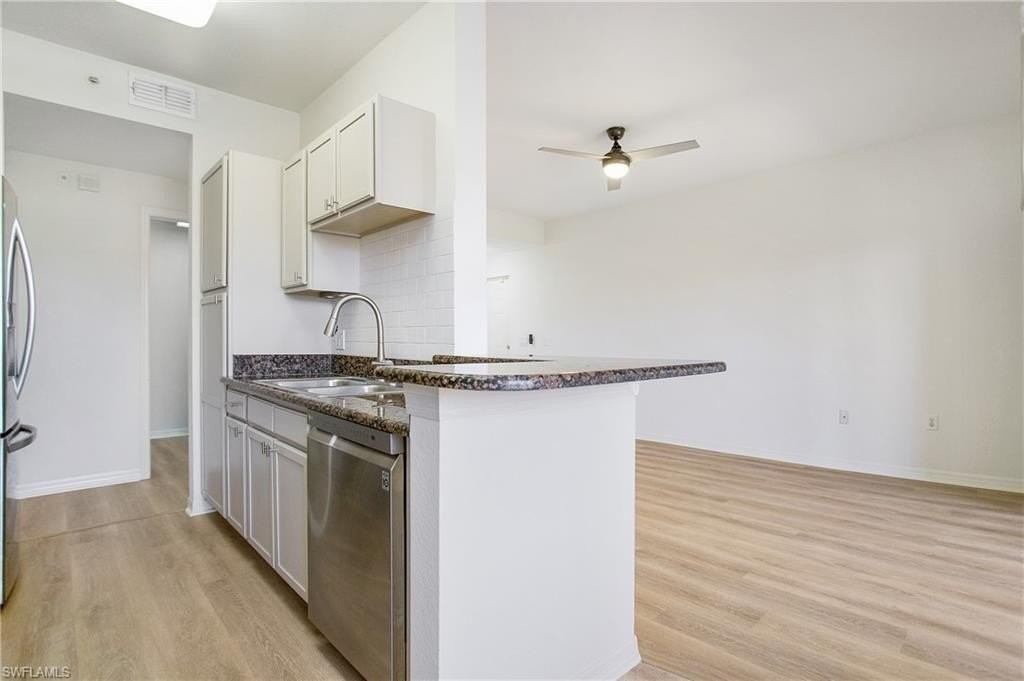 7925 Preserve Cir Apt 326 #326 - Photo 3 of 45