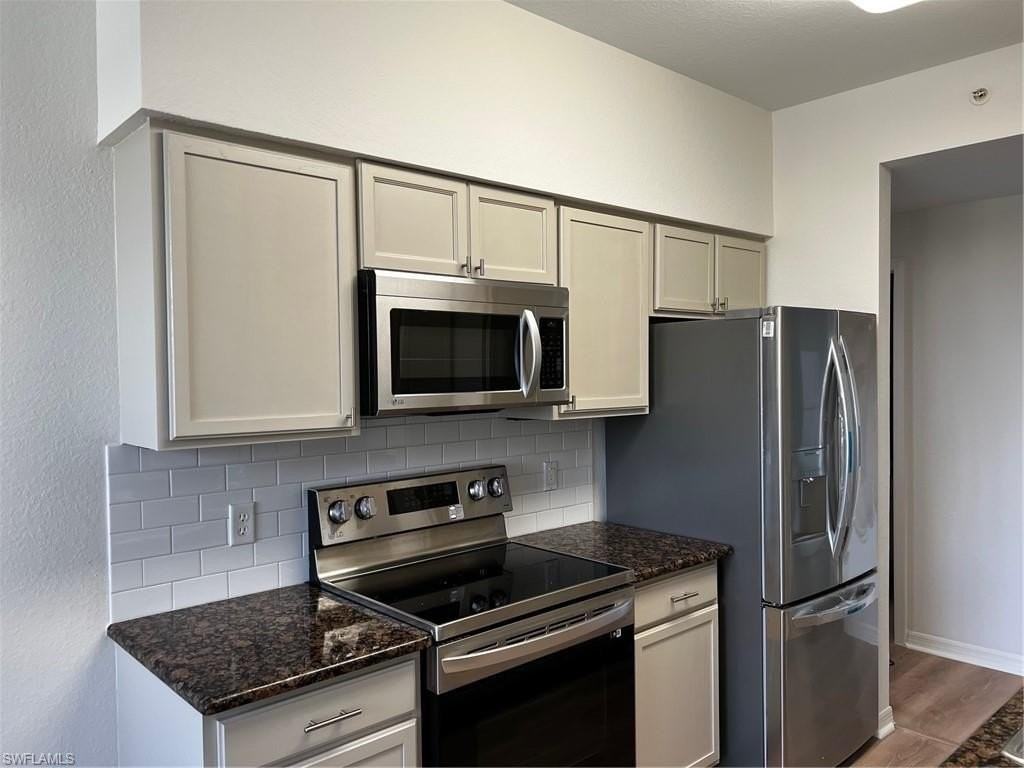 7925 Preserve Cir Apt 326 #326 - Photo 4 of 45