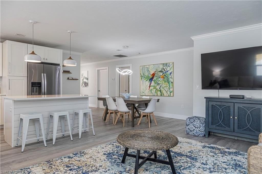 742 99th Ave N - Photo 7 of 25