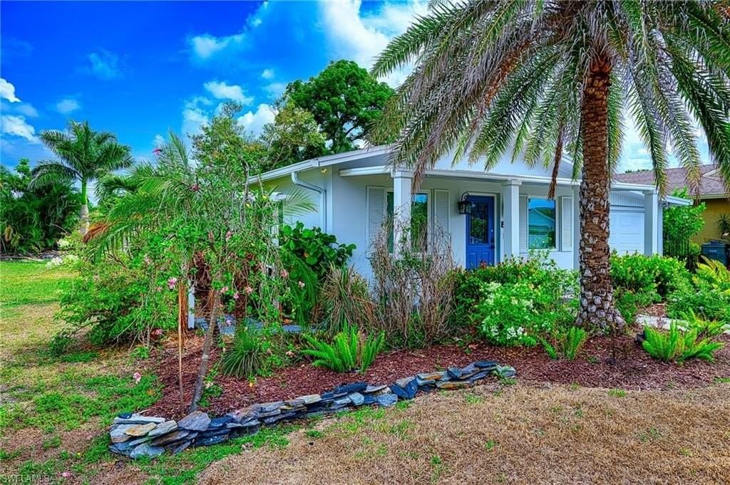 757 101st Ave N - Photo 2 of 33