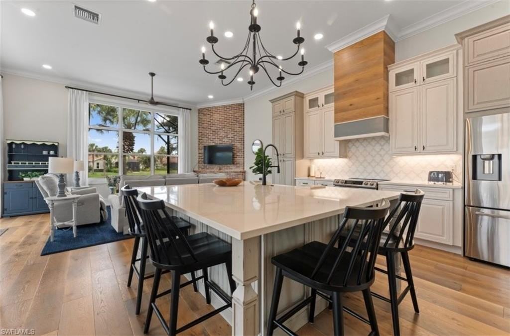 8541 Pepper Tree Way - Photo 7 of 41