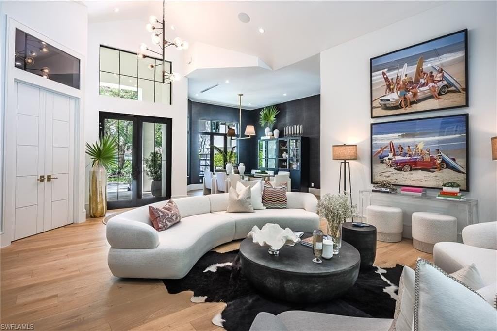 681 Katemore Ln - Photo 7 of 50