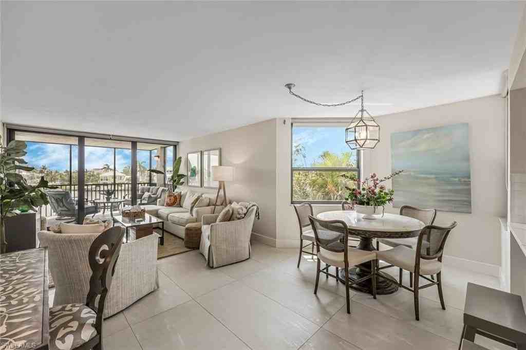 10562 Gulf Shore Dr Apt 202 #202 - Photo 6 of 17