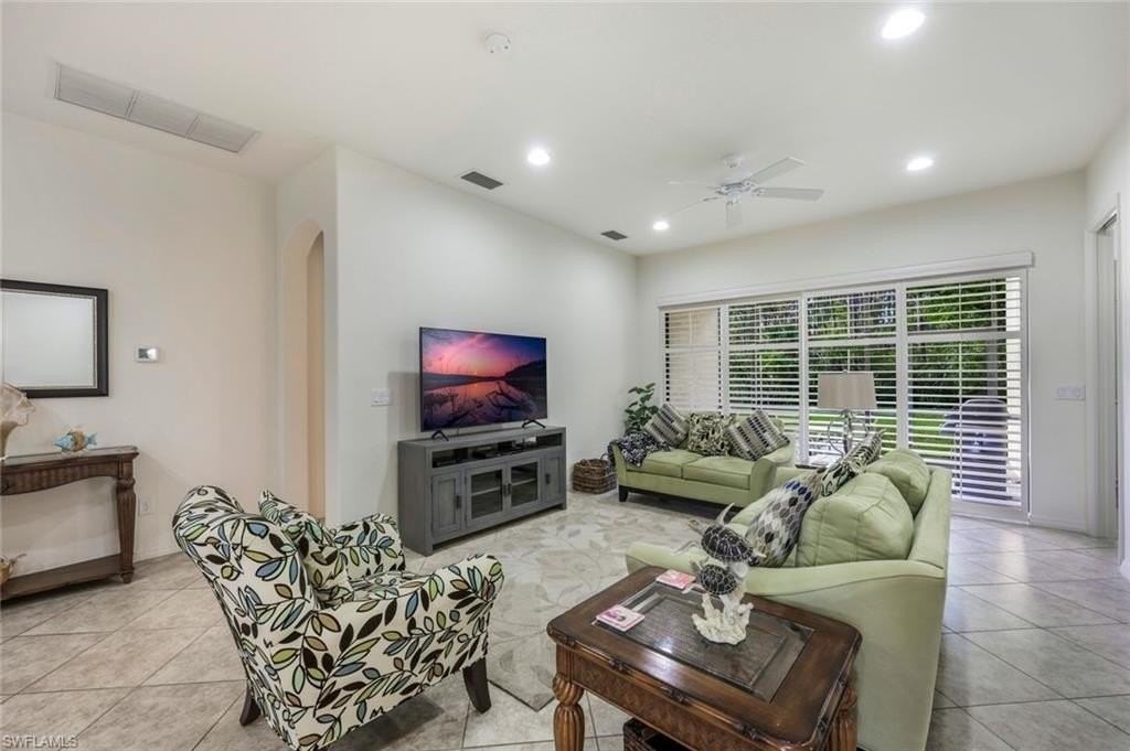 11072 Esteban Dr - Photo 2 of 20