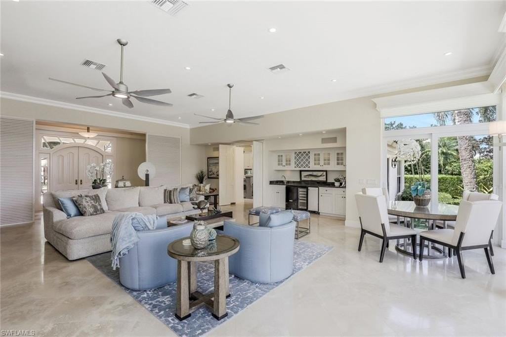 655 Galleon Dr - Photo 5 of 49