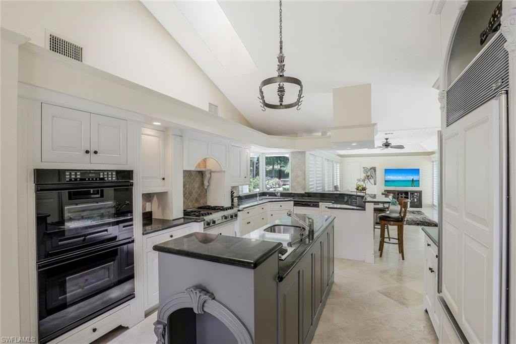 655 Galleon Dr - Photo 7 of 49