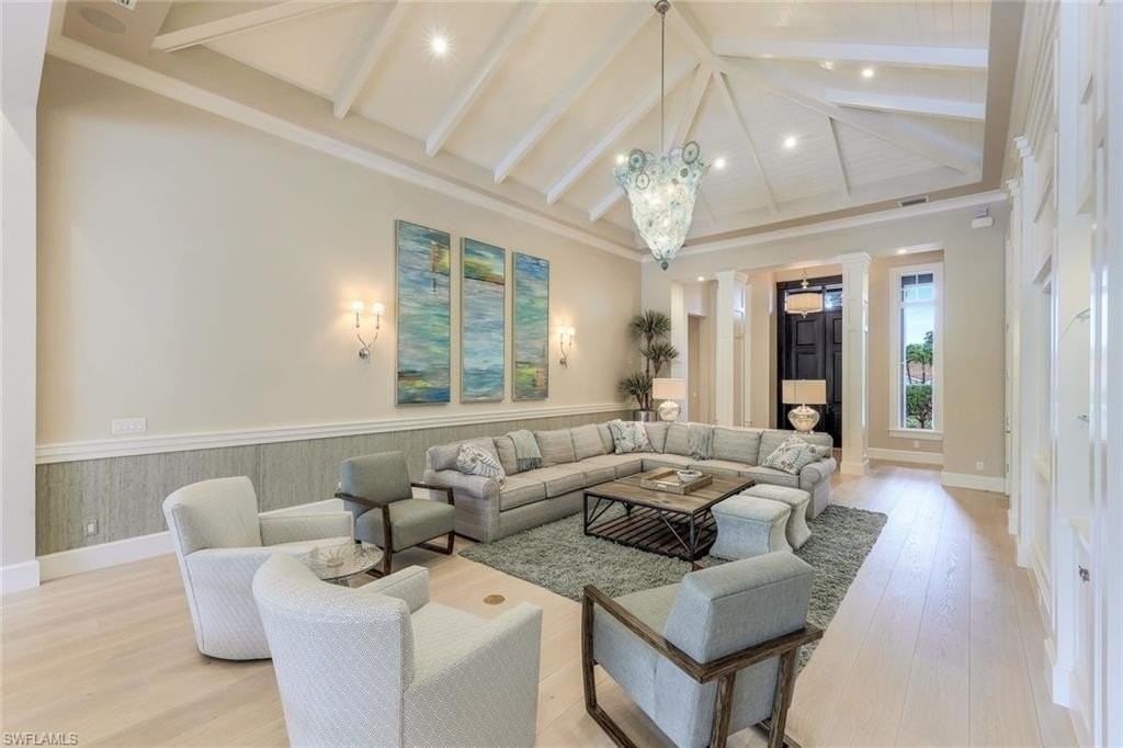 425 Harbour Dr - Photo 5 of 29