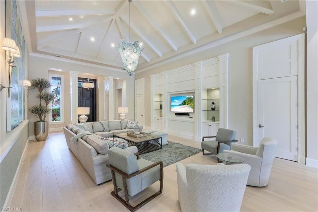 425 Harbour Dr - Photo 6 of 29