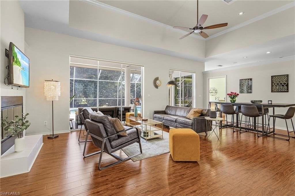 258 Monterey Dr - Photo 4 of 34