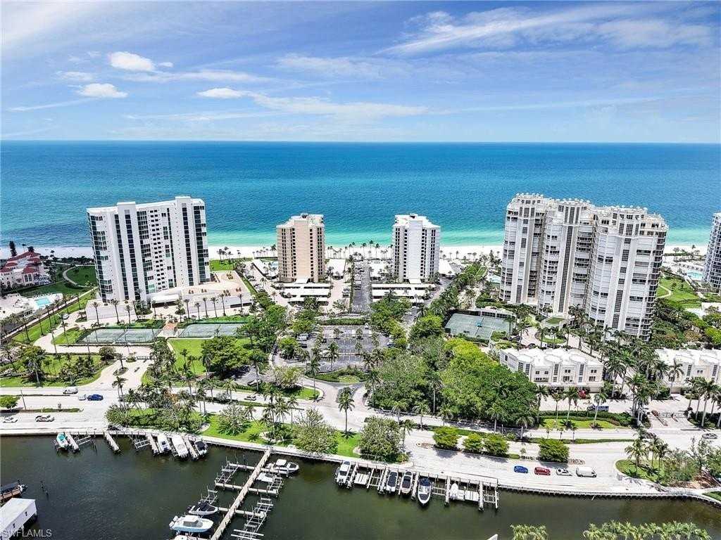 4005 Gulf Shore Blvd N #800 - Photo 7 of 41