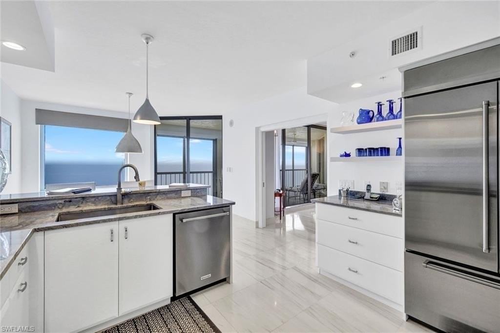 8171 Bay Colony Dr Apt 1502 #1502 - Photo 7 of 18