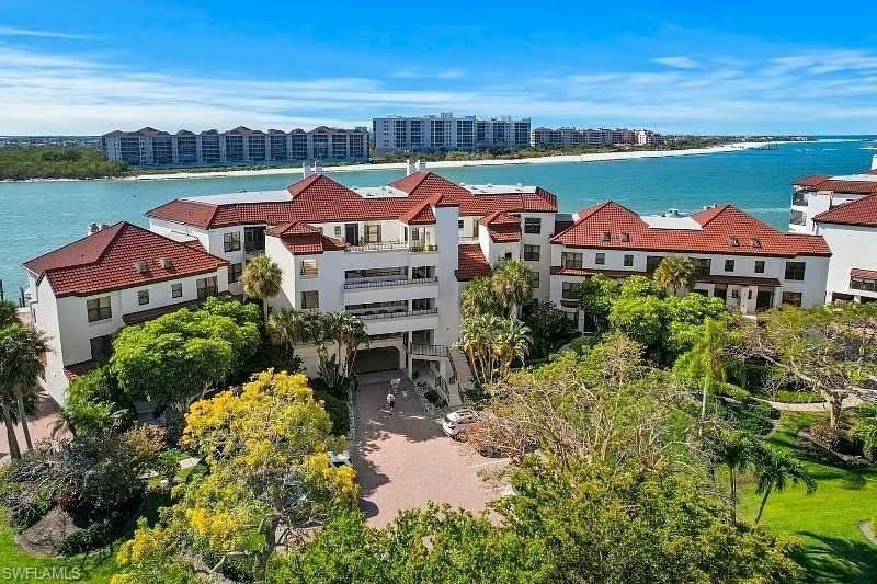 310 La Peninsula Blvd Unit 310 #310 - Photo 2 of 27