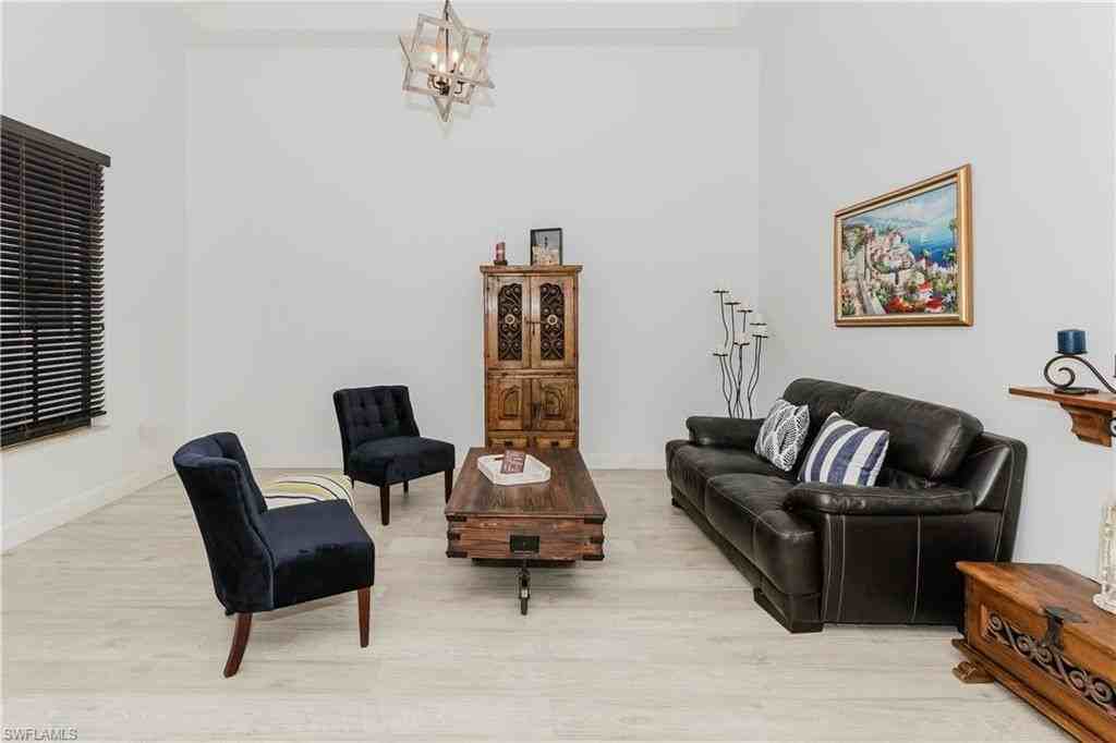 5169 Roma St - Photo 7 of 48