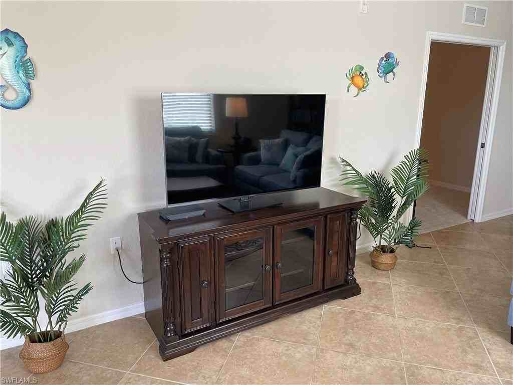 9727 Acqua Ct Unit 421 #421 - Photo 7 of 26