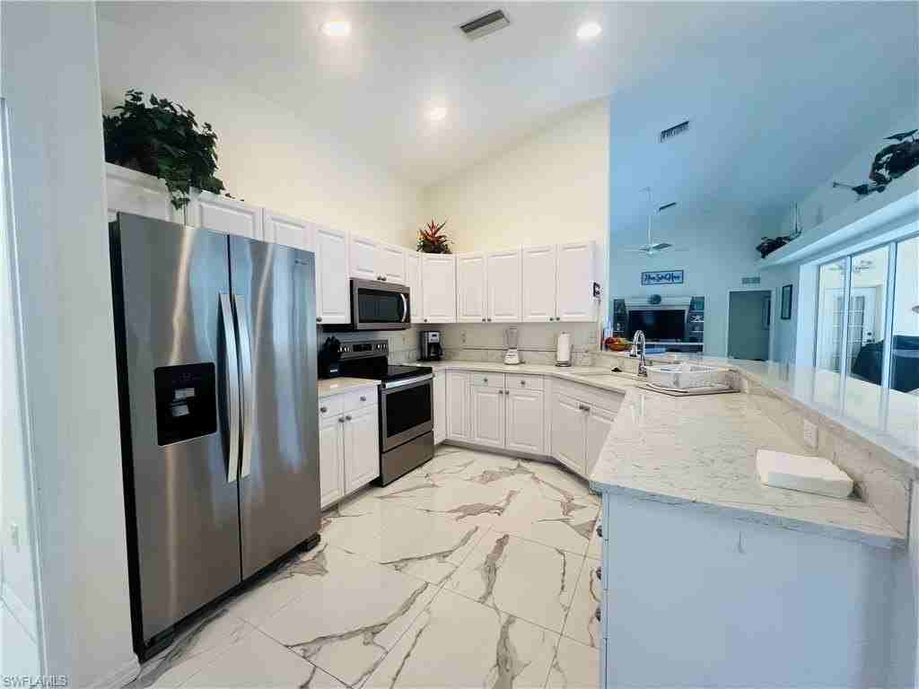 1031 Tivoli Ln - Photo 2 of 20