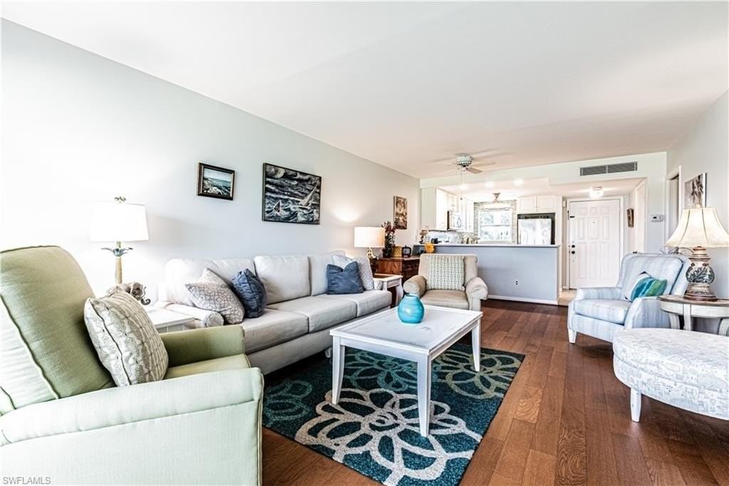 1 High Point Cir W Apt 102 #102 - Photo 7 of 35