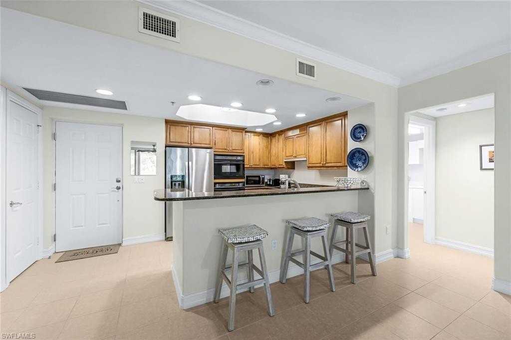 2728 Tiburon Blvd E #A204 - Photo 5 of 20