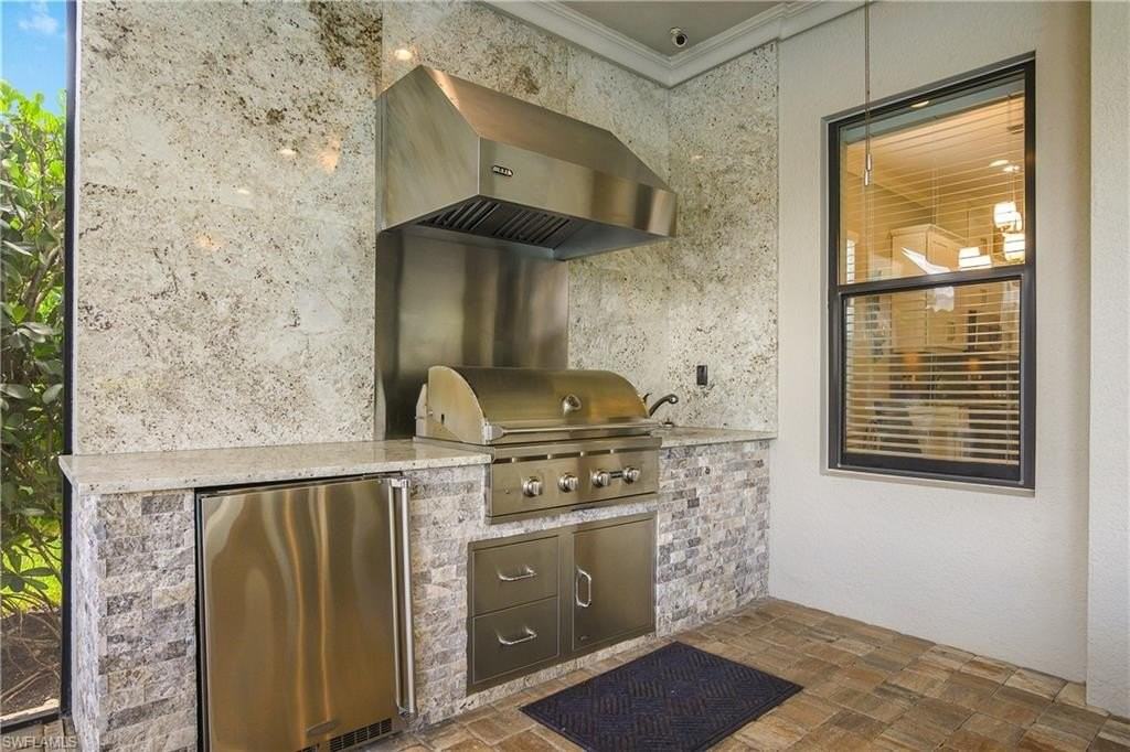 9126 Trivoli Ter - Photo 7 of 50