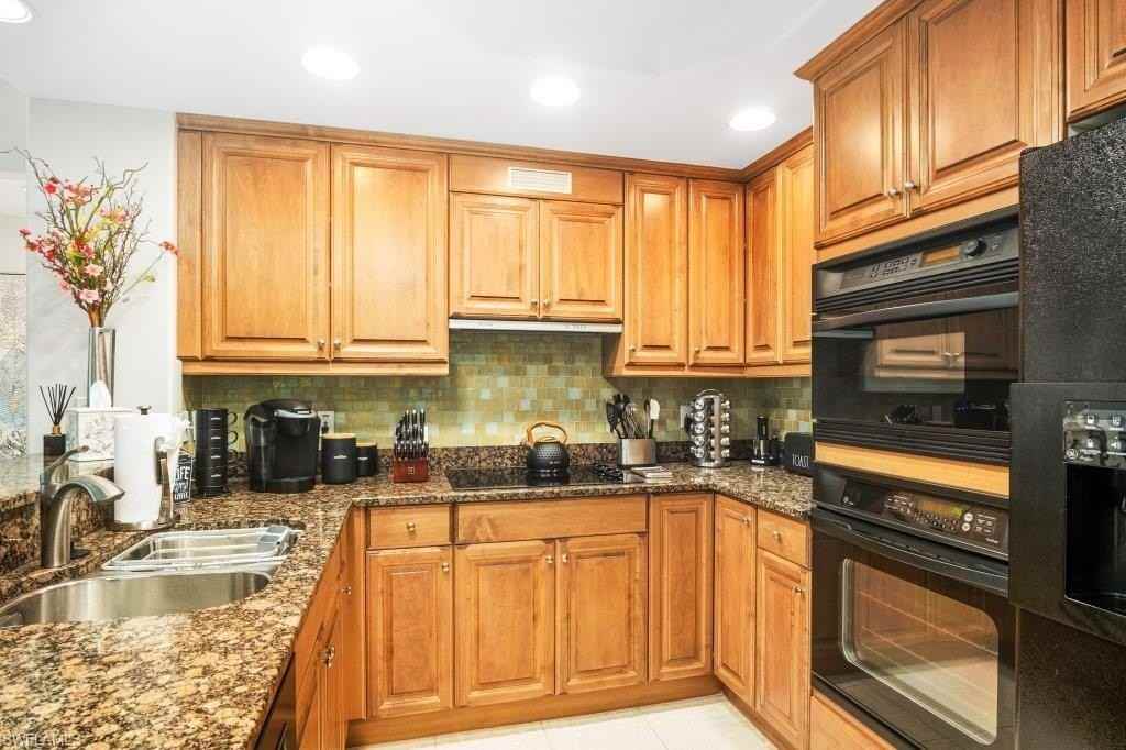 2728 Tiburon Blvd E #A203 - Photo 6 of 33