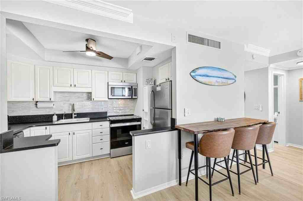 58 N Collier Blvd #1606 - Photo 7 of 37