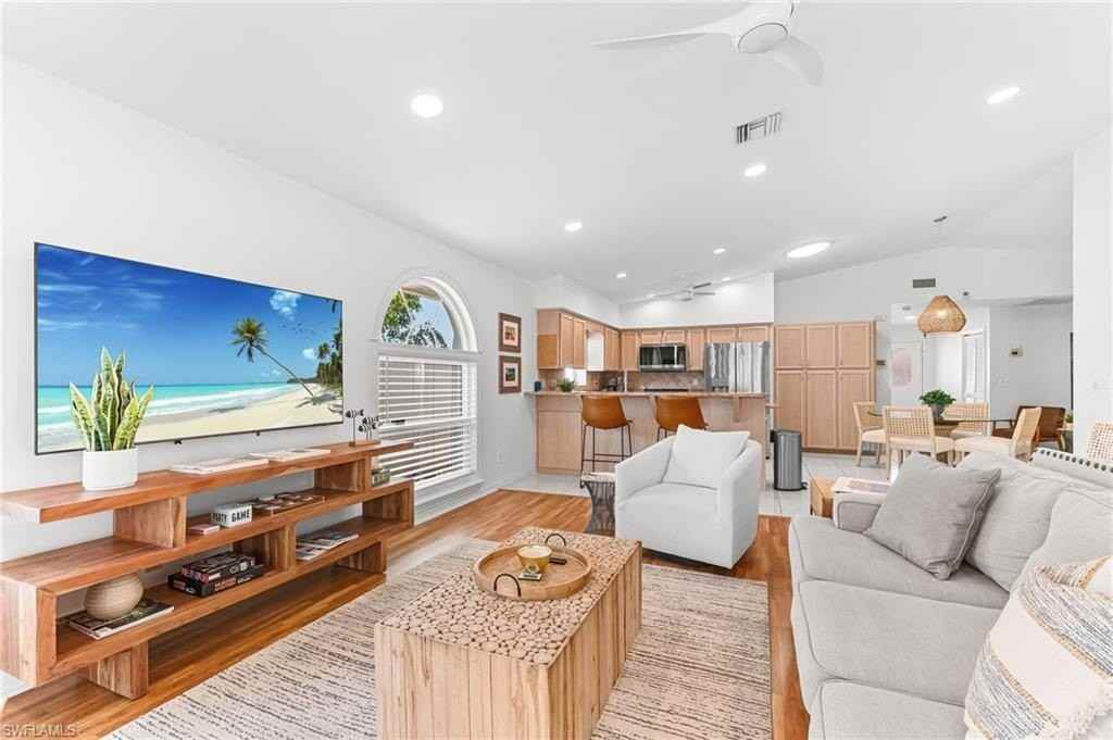 690 100th Ave N - Photo 5 of 33