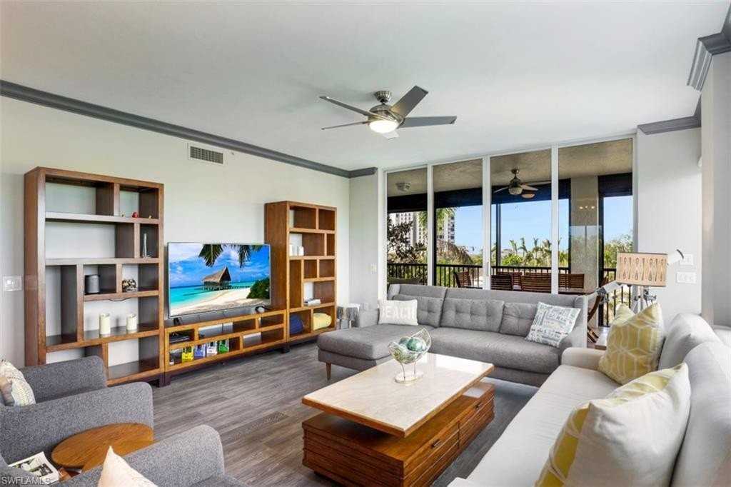 8720 Bay Colony Dr Apt 304 #304 - Photo 5 of 18