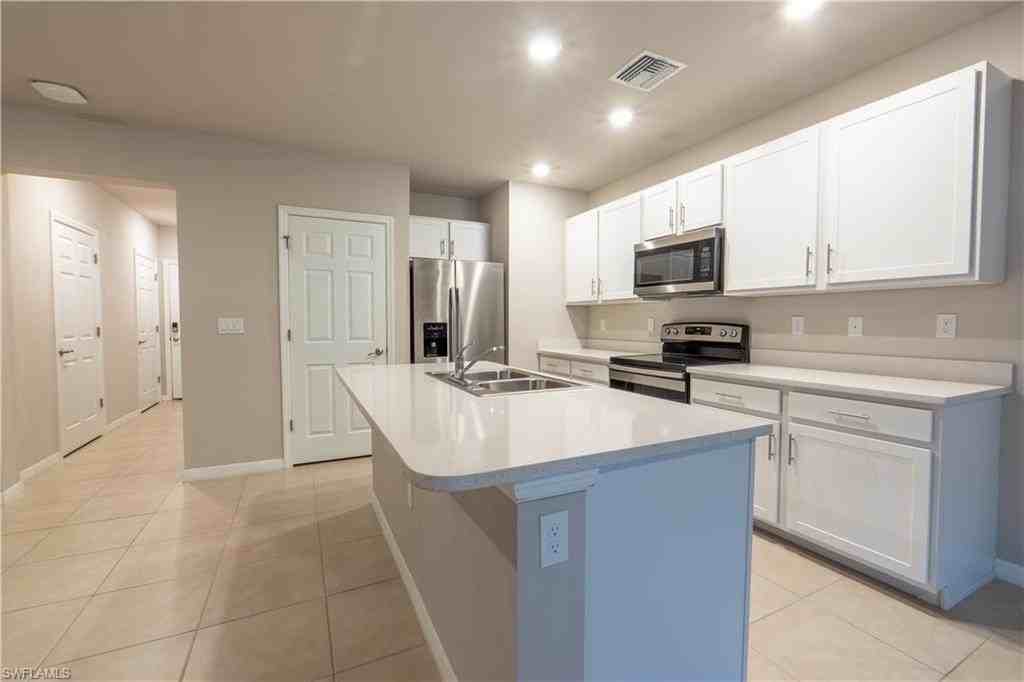 15091 Wildflower Cir - Photo 3 of 14