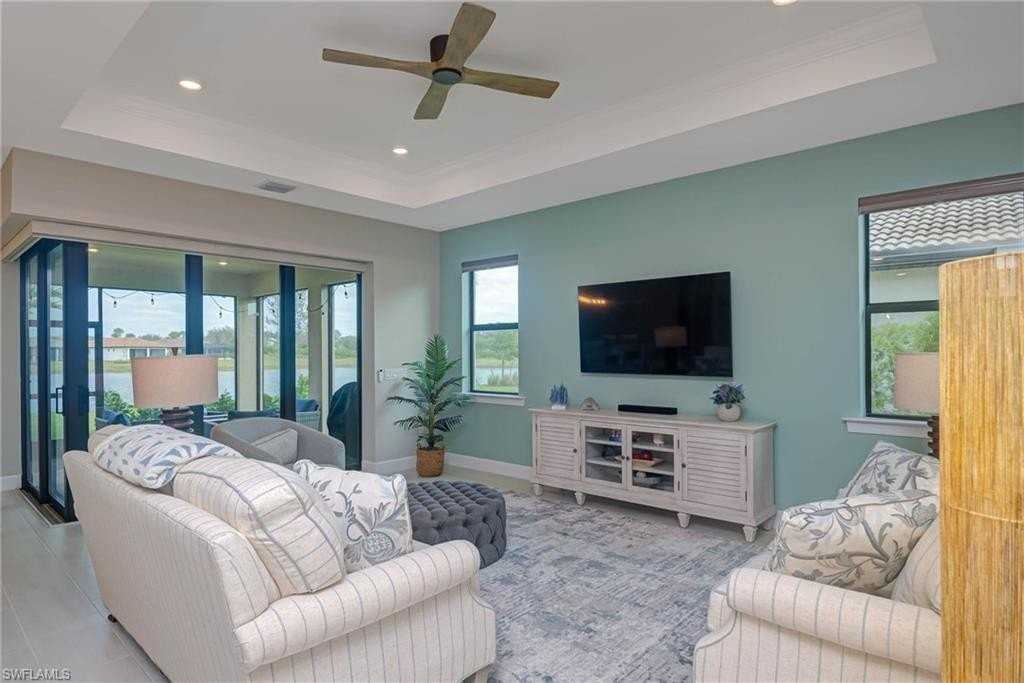 6217 Harmony Dr - Photo 4 of 42