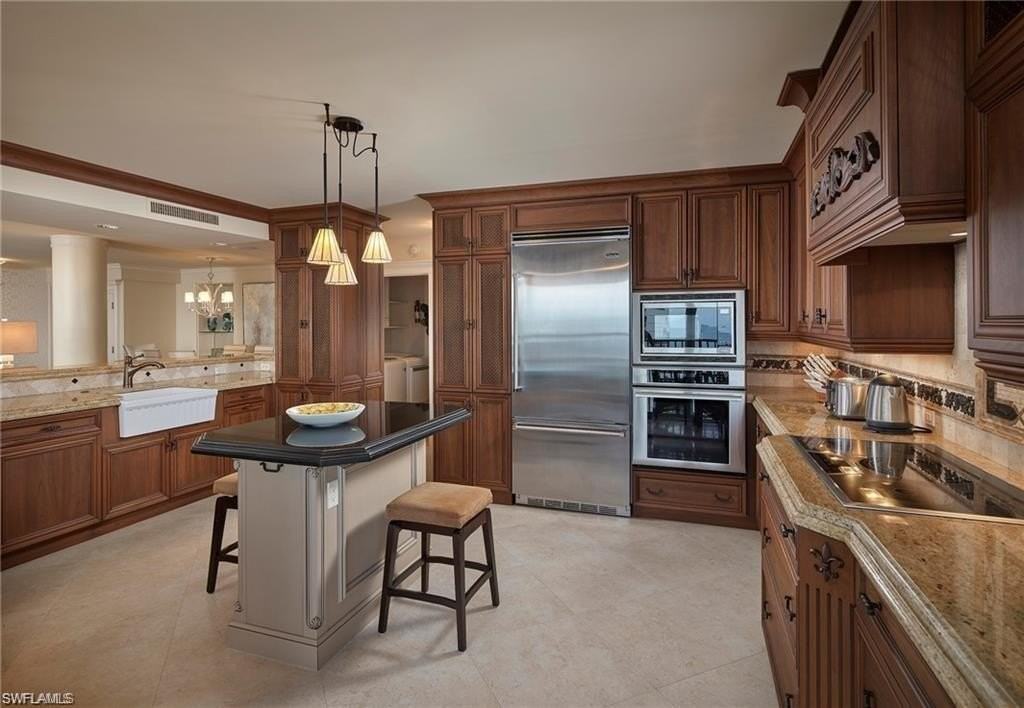 4041 Gulf Shore Blvd N #PH5 - Photo 6 of 22