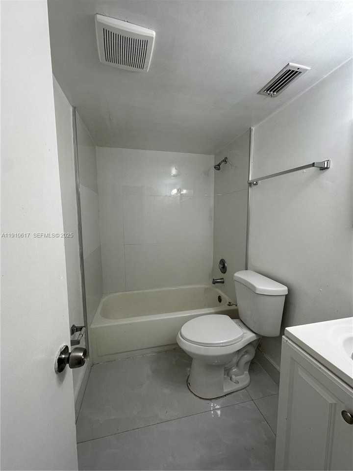 Sw 200th St - Photo 3 of 4