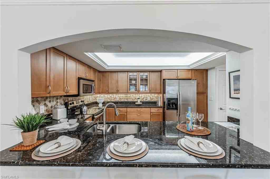 5633 Turtle Bay Dr Apt 37 #37 - Photo 2 of 35