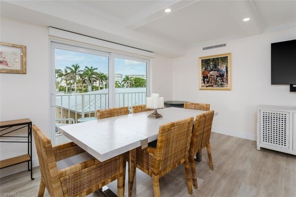 3450 Gulf Shore Blvd N Apt 210 #210 - Photo 6 of 35