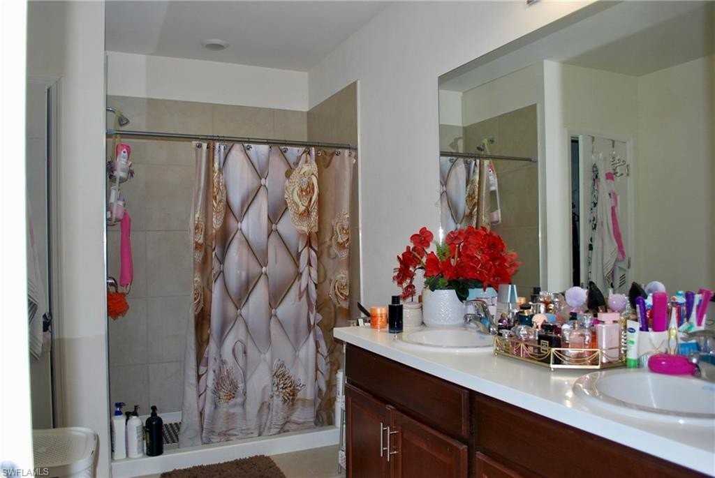 1217 Santa Barbara Blvd N - Photo 7 of 12