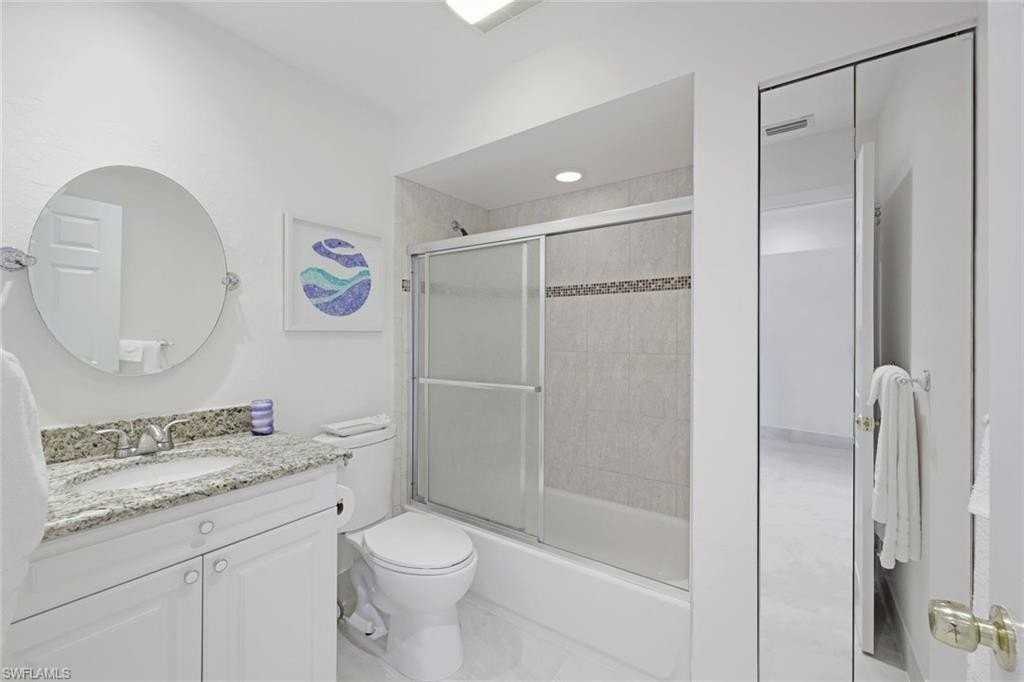 881 Gulf Pavilion Dr Apt 201 #201 - Photo 4 of 16