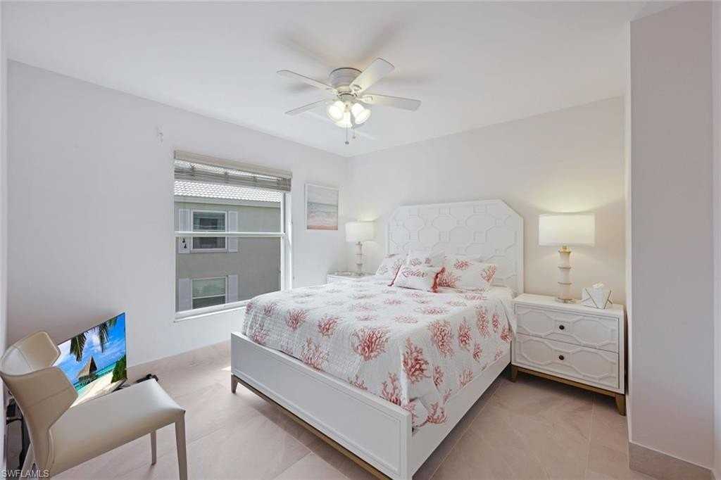 881 Gulf Pavilion Dr Apt 201 #201 - Photo 5 of 16