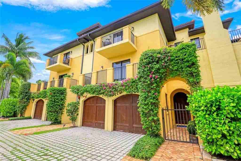 270 5th Ave S Unit H-2 #H2 - Photo 2 of 34