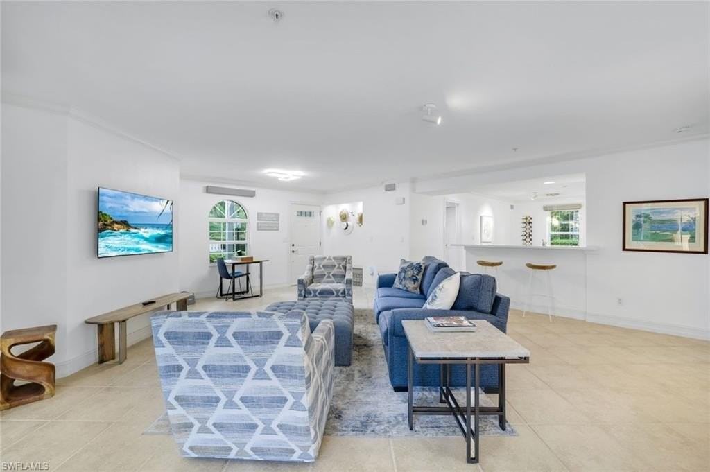 376 3rd St S Apt 102 #102 - Photo 4 of 17