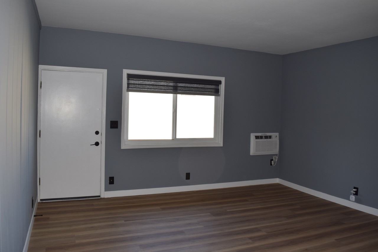 21317 Costanso Street - Photo 3 of 27