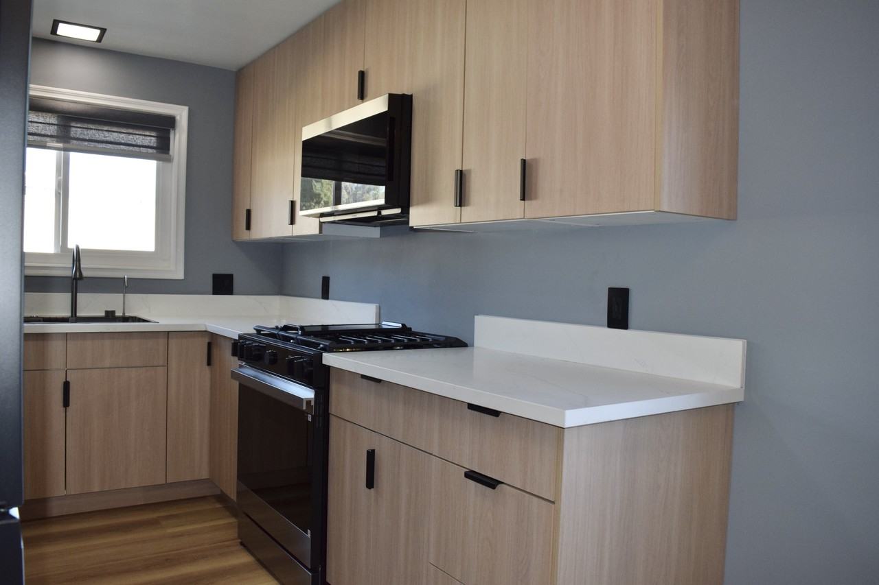 21317 Costanso Street - Photo 7 of 27