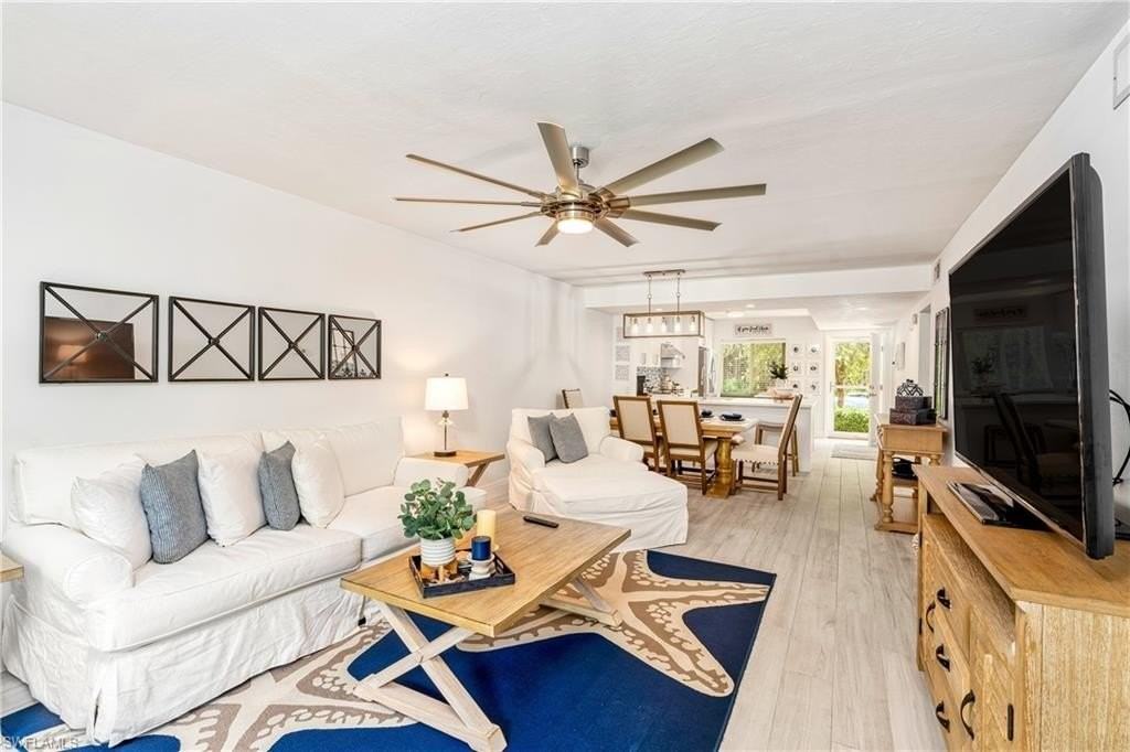 3001 Sandpiper Bay Cir Apt B105 #B105 - Photo 5 of 21