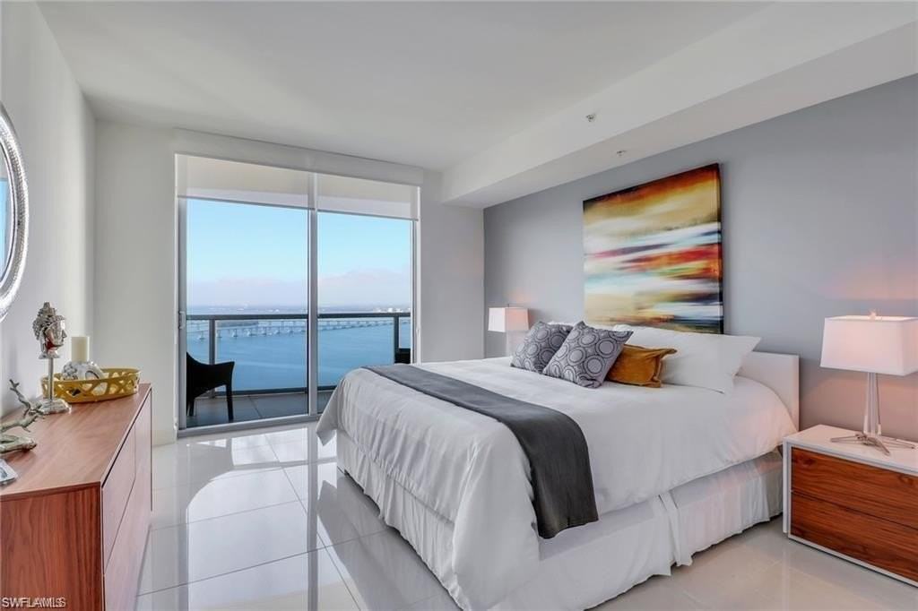 3000 Oasis Grand Blvd Apt 3005 #3005 - Photo 6 of 24