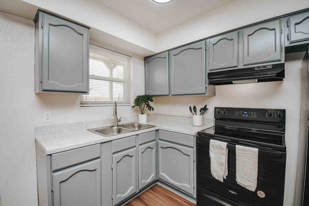 The District Apartments at Brazos - Photo 2 of 6